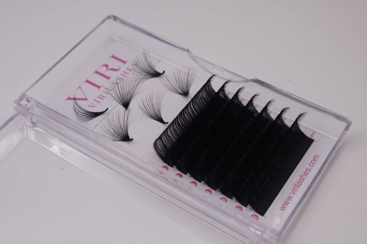 volume lashes 0.03